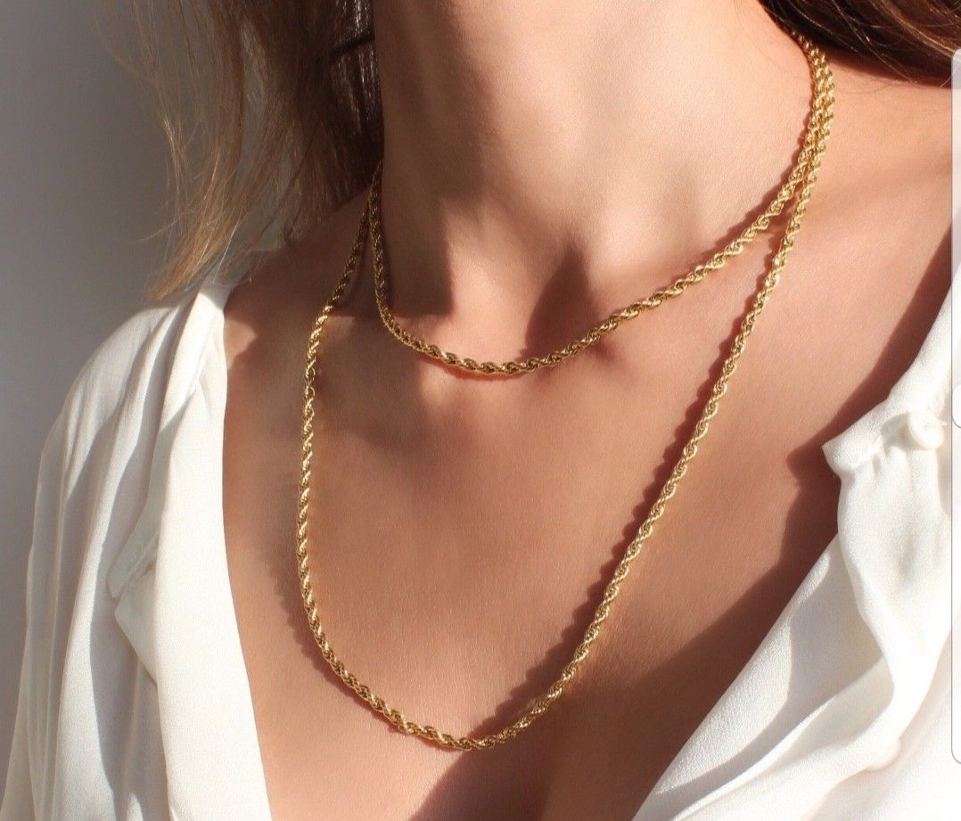 Gold rope chain and pendant store