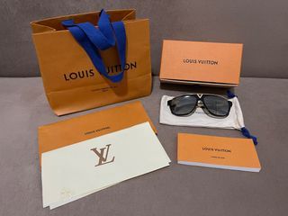 💯 % Original Louis Vuitton Mascot Black W Shades