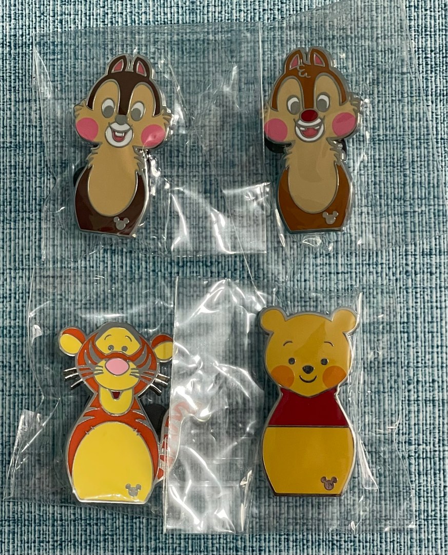 迪士尼徽章 Disney Pin 香港迪士尼 Hong Kong Disneyland 奇妙揭揭樂 Magic Prize Pooh