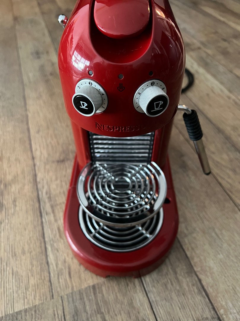 NESPRESSO MAESTRIA Coffee Machine, TV & Home Appliances, Kitchen