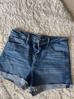 (Category: ) located in . Submitted by niccyc (Listing ID 1200638751, Image 1). Description: .