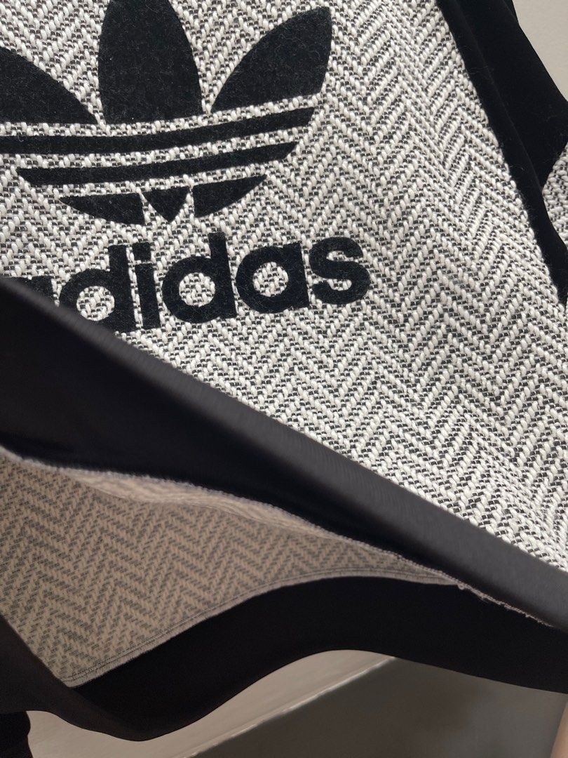 Adidas limited 2025 edition sweater