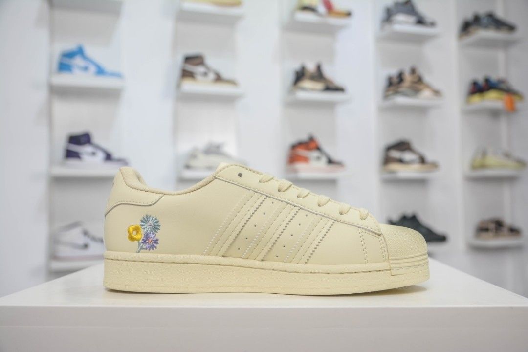 Adidas Originals Superstar Floral Sand W 2022 GX2171 Women s