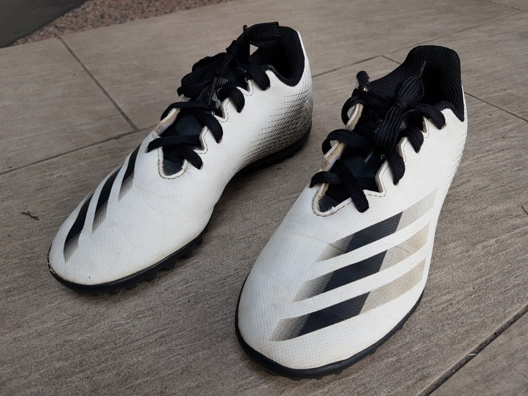Youth turf shop football cleats