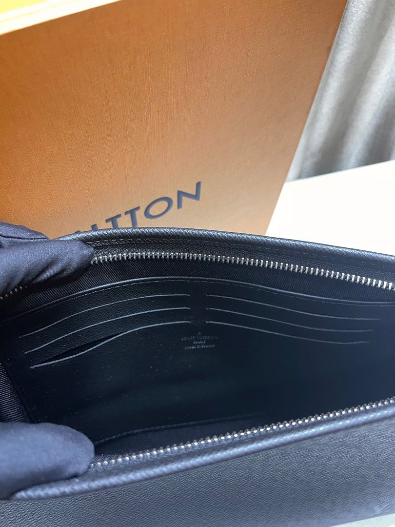 Review Louis Vuitton M30395 Pochette Voyage Mm Taiga Leather Clutch Bag  Noir Mad