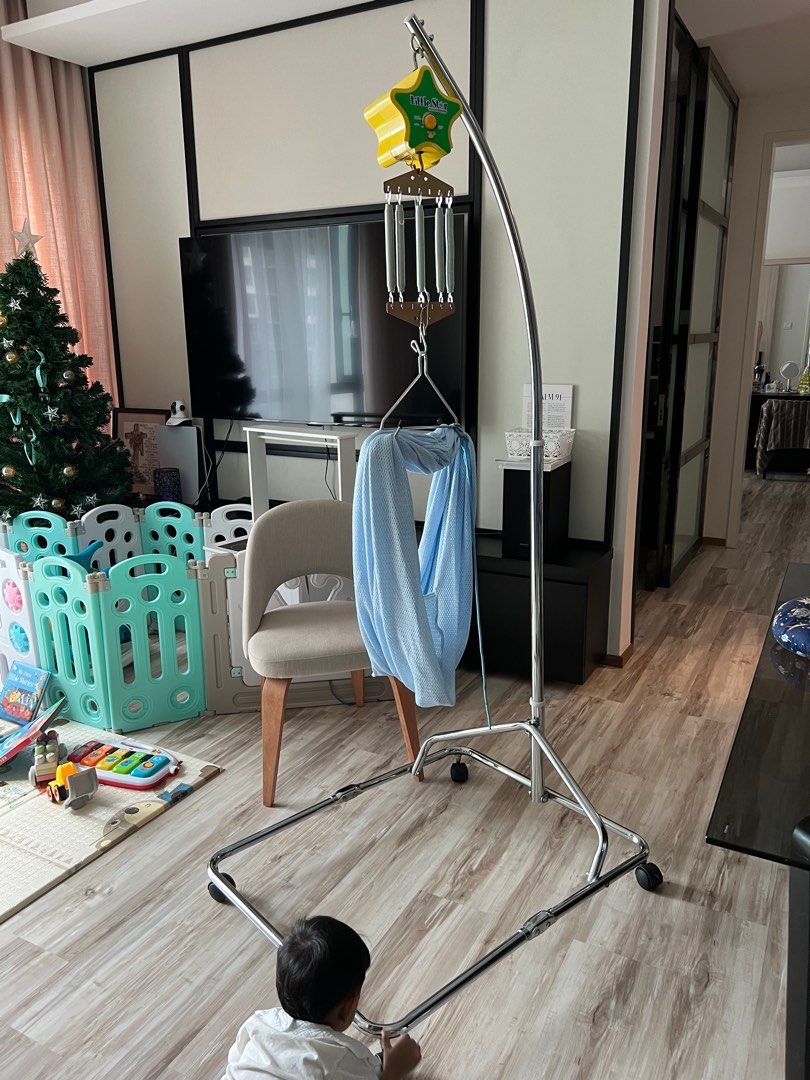 Automatic baby rocker, Babies & Kids, Baby Nursery & Kids Furniture