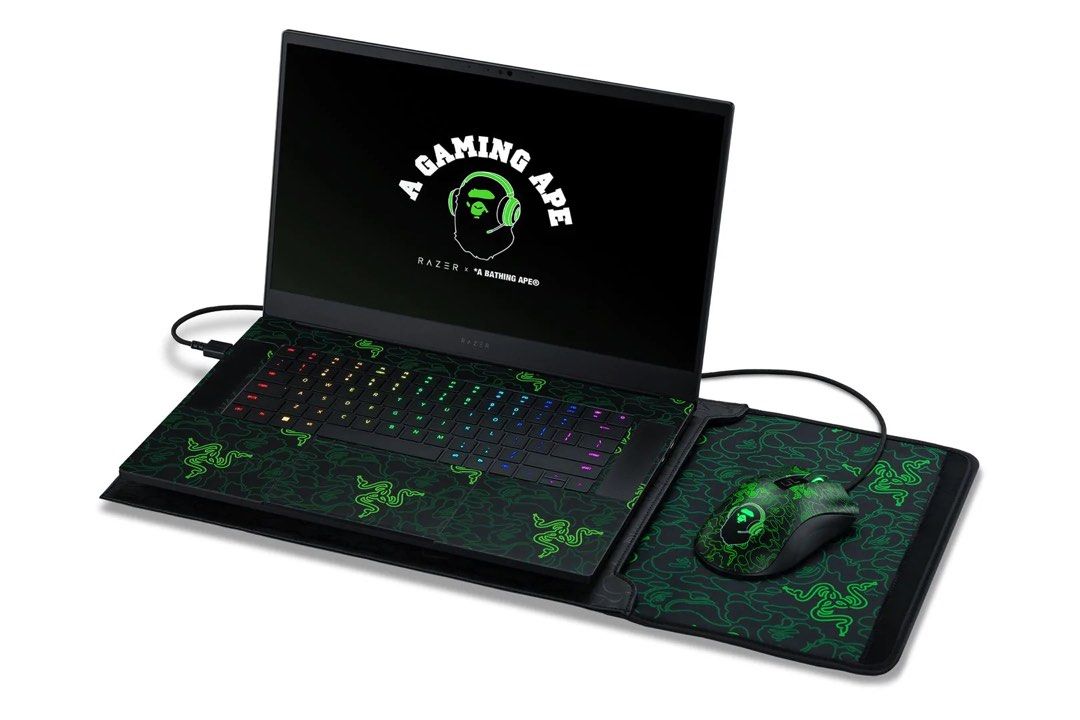 BAPE X RAZER NEON CAMO 15.6INCH PROTECTIVE SLEEVE V2, Computers & Tech ...