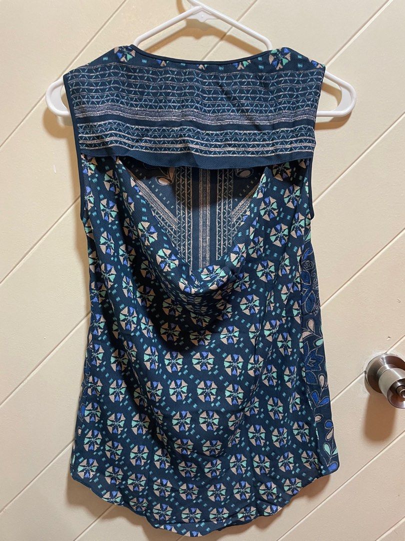 BCBG Top, Women's Fashion, Tops, Blouses on Carousell