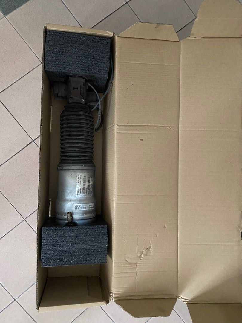 BMW F02 7 Series Air suspension, Car Accessories, Accessories on Carousell