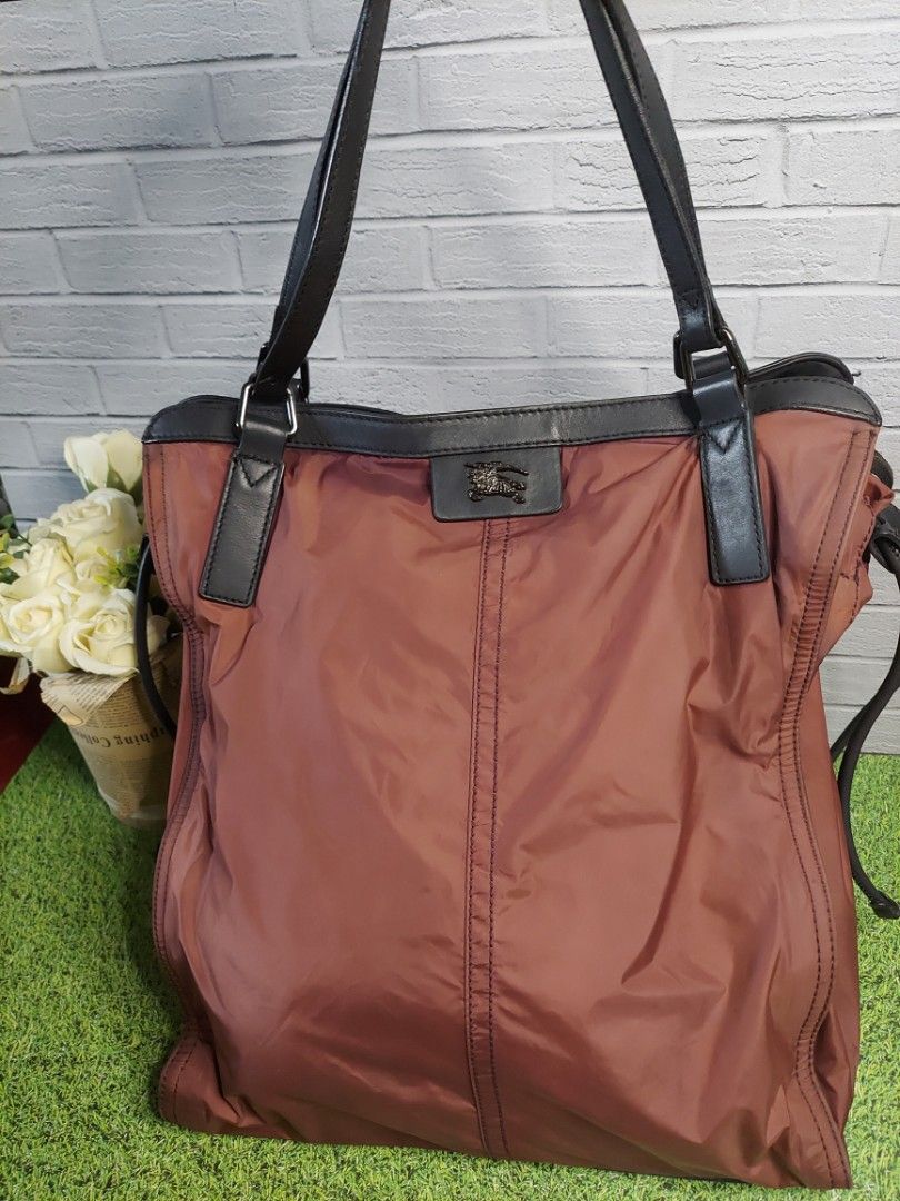 Burberry tote sales bag nylon