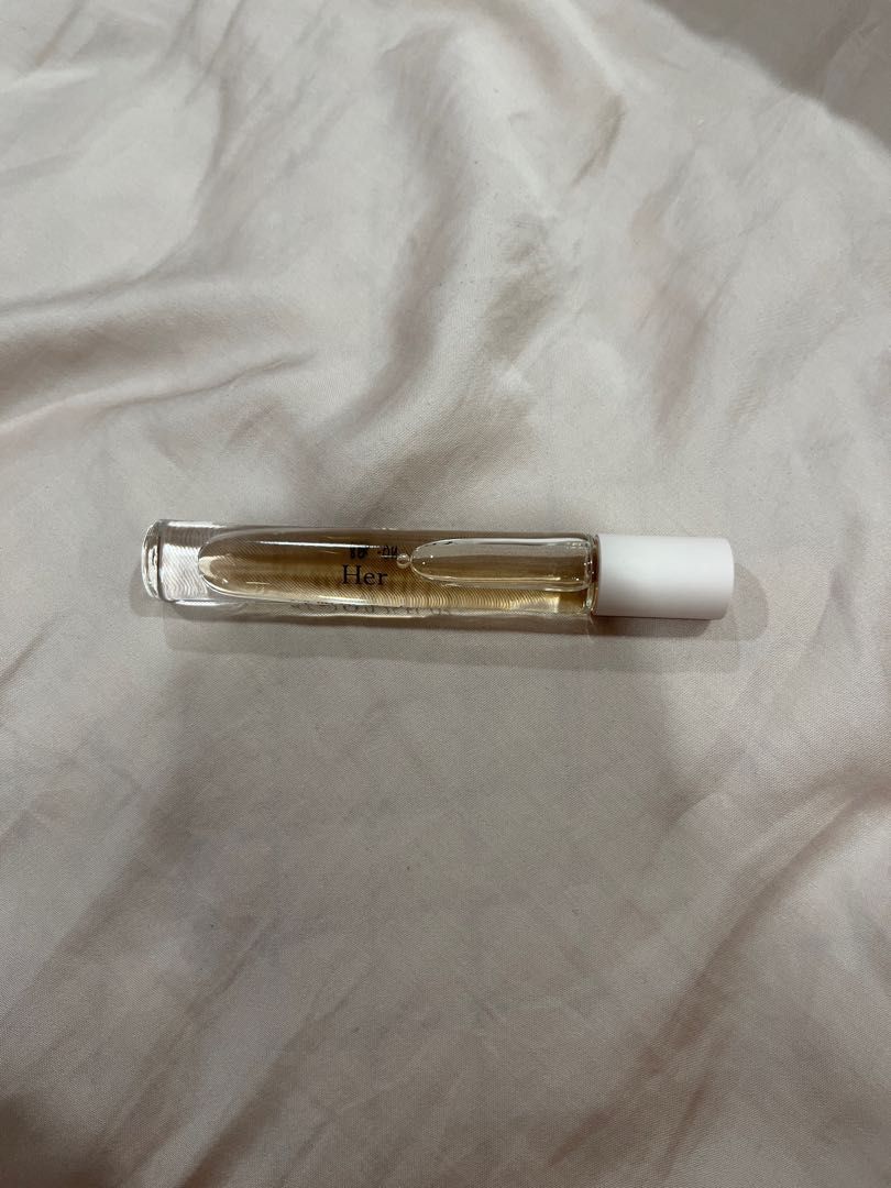 burberry her rollerball perfume, Beauty & Personal Care, Fragrance &  Deodorants on Carousell