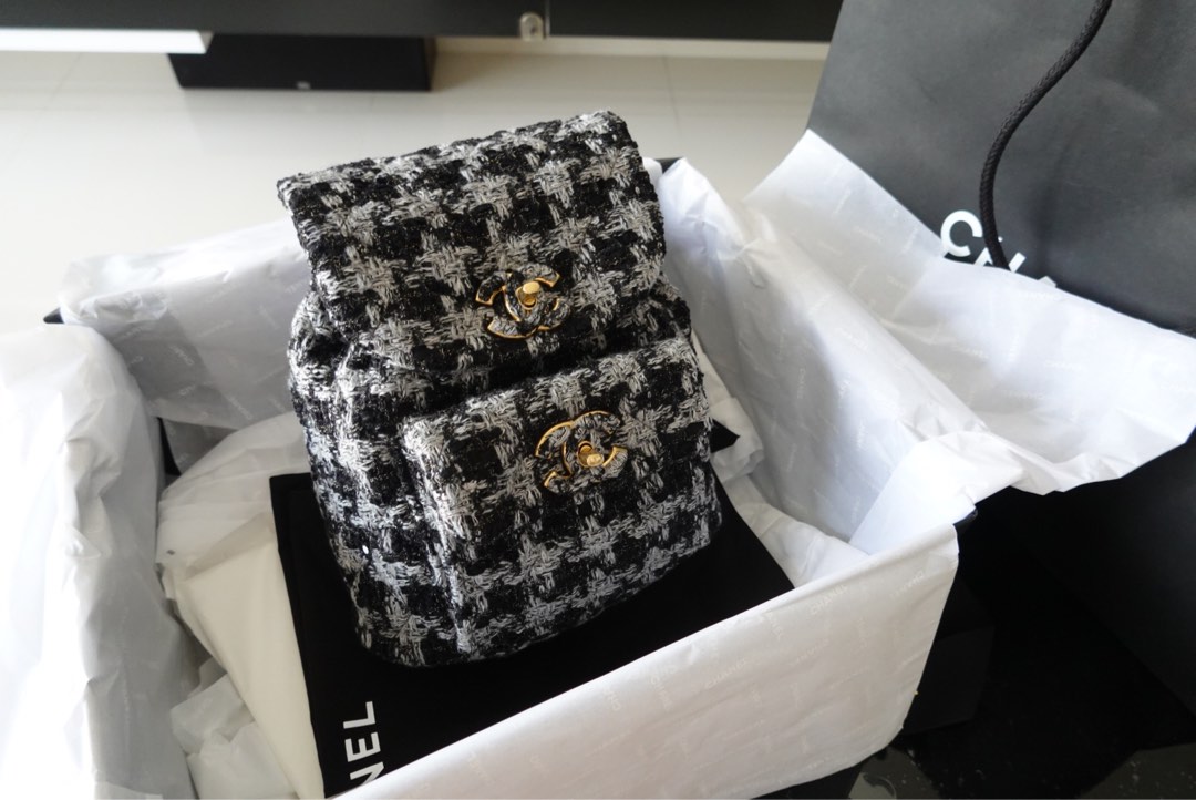 Chanel 22k Duma tweed backpack, Luxury, Bags & Wallets on Carousell