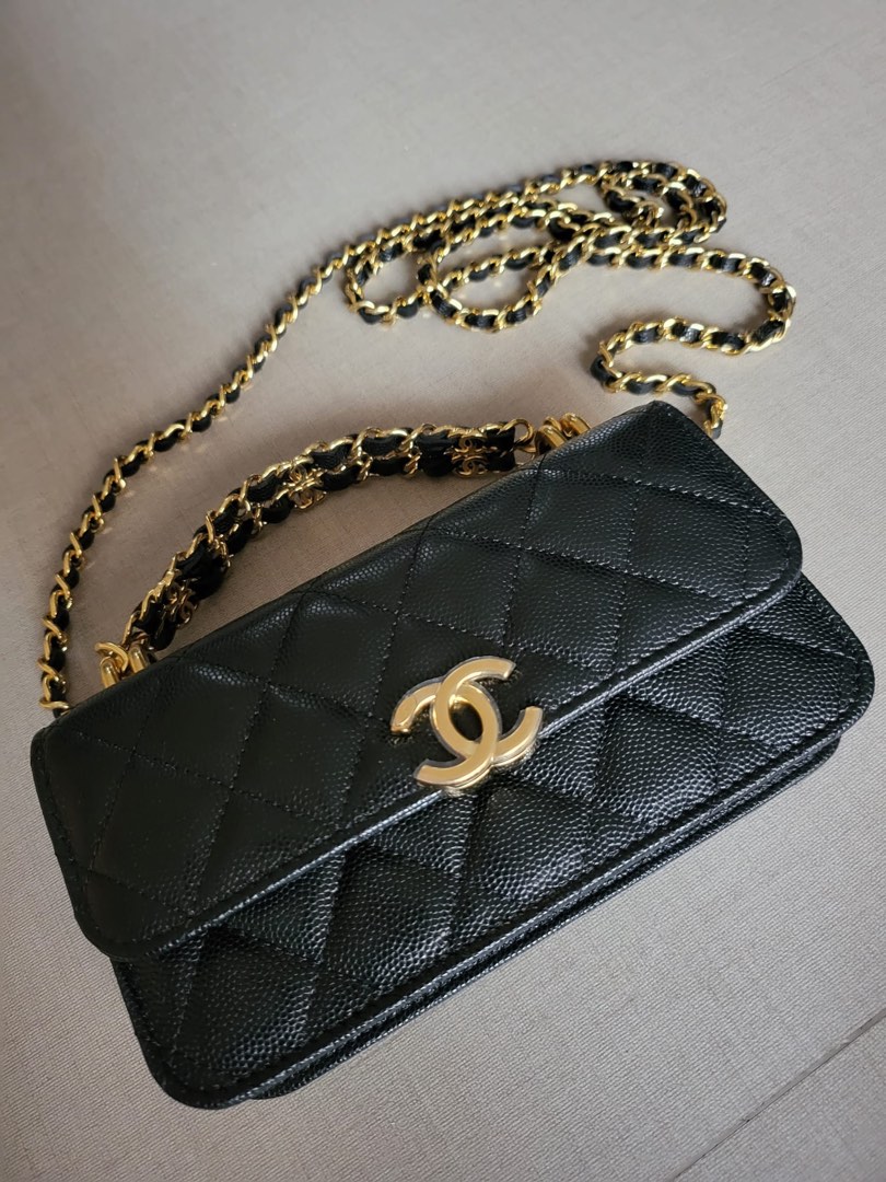 BRAND NEW ! Chanel Black Caviar Classic Flap Phone Holder with