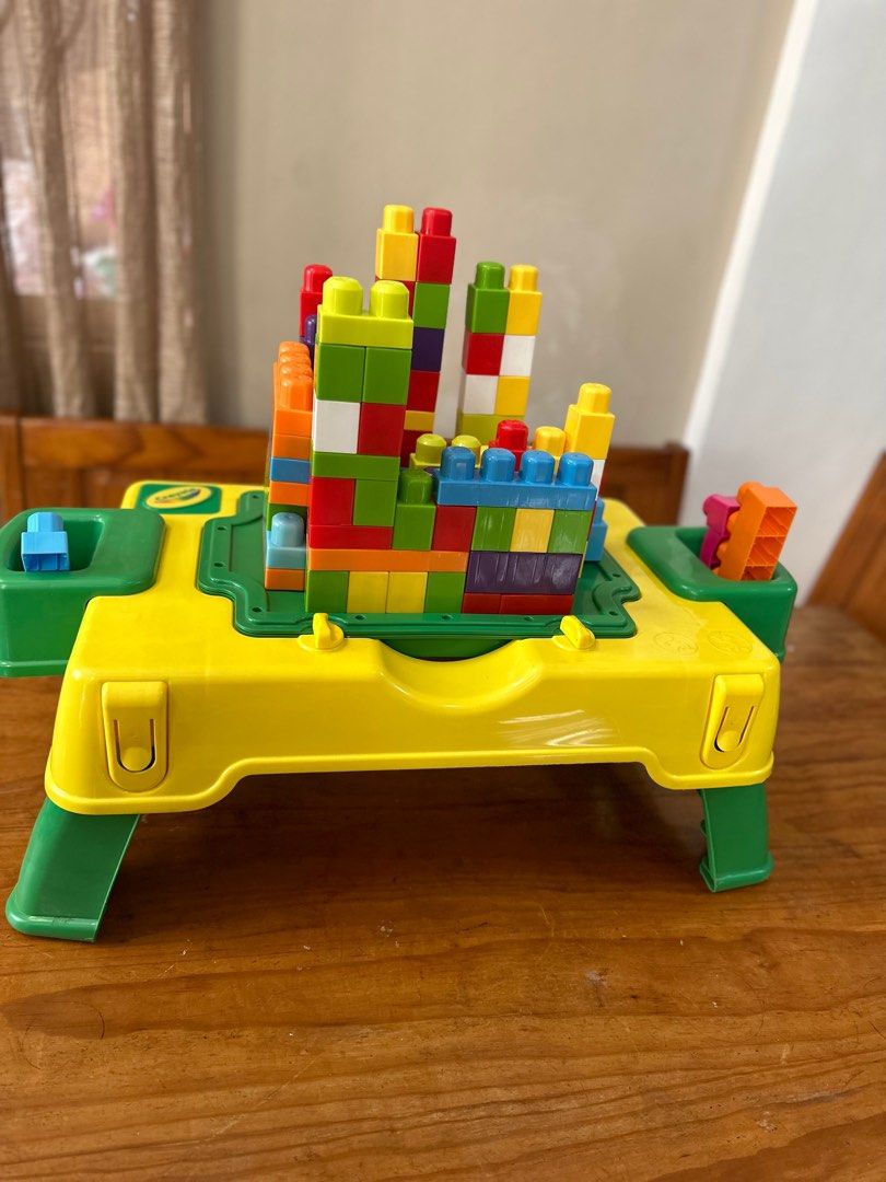 Crayola hotsell lego table