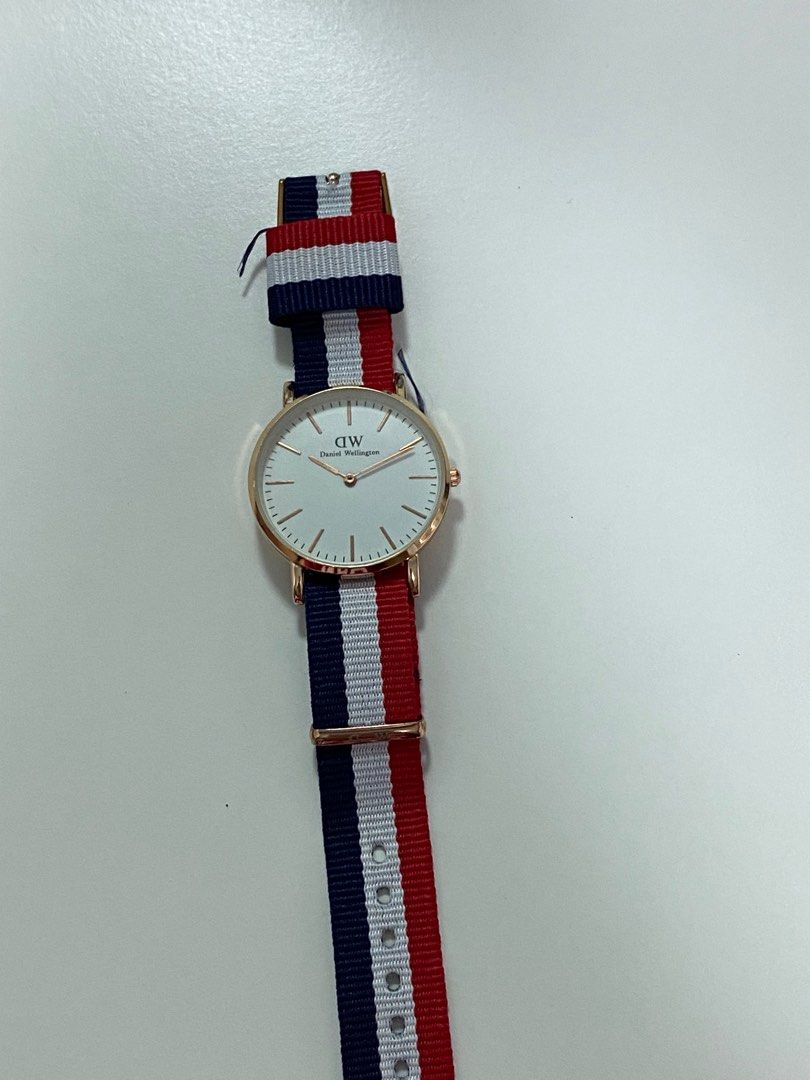 Daniel wellington blue white red cheap strap