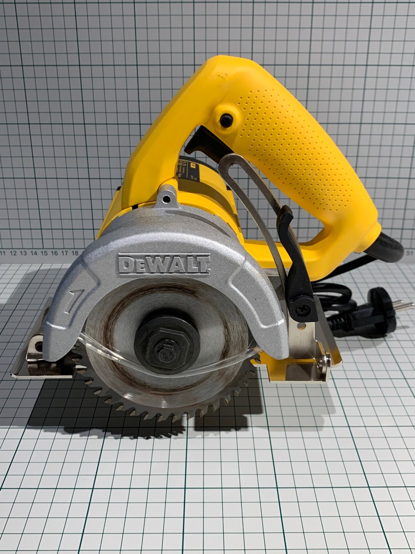 DeWalt Tile Cutter (DW862) with new blade, Furniture & Home Living