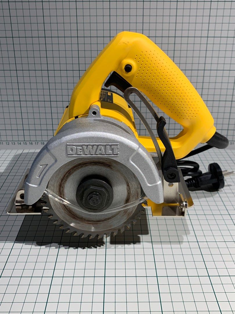 DeWalt Tile Cutter (DW862) with new blade, Furniture & Home Living