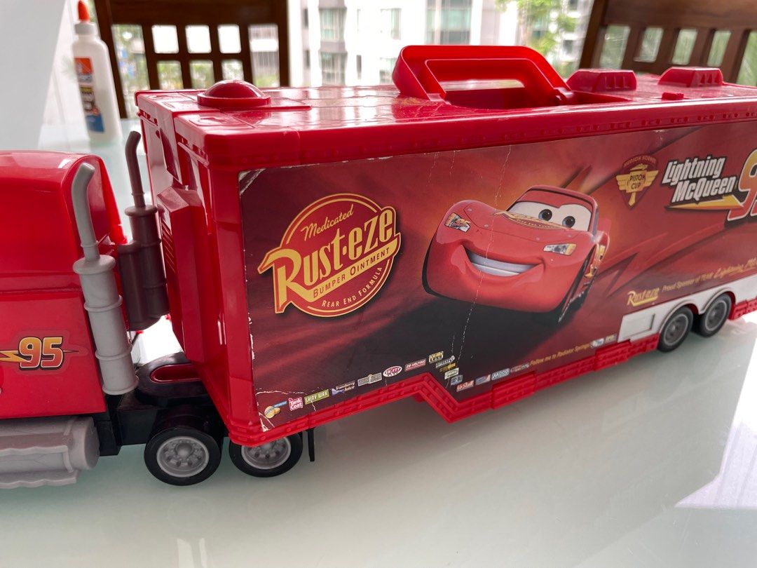 Cars 3 mack portable top playcase