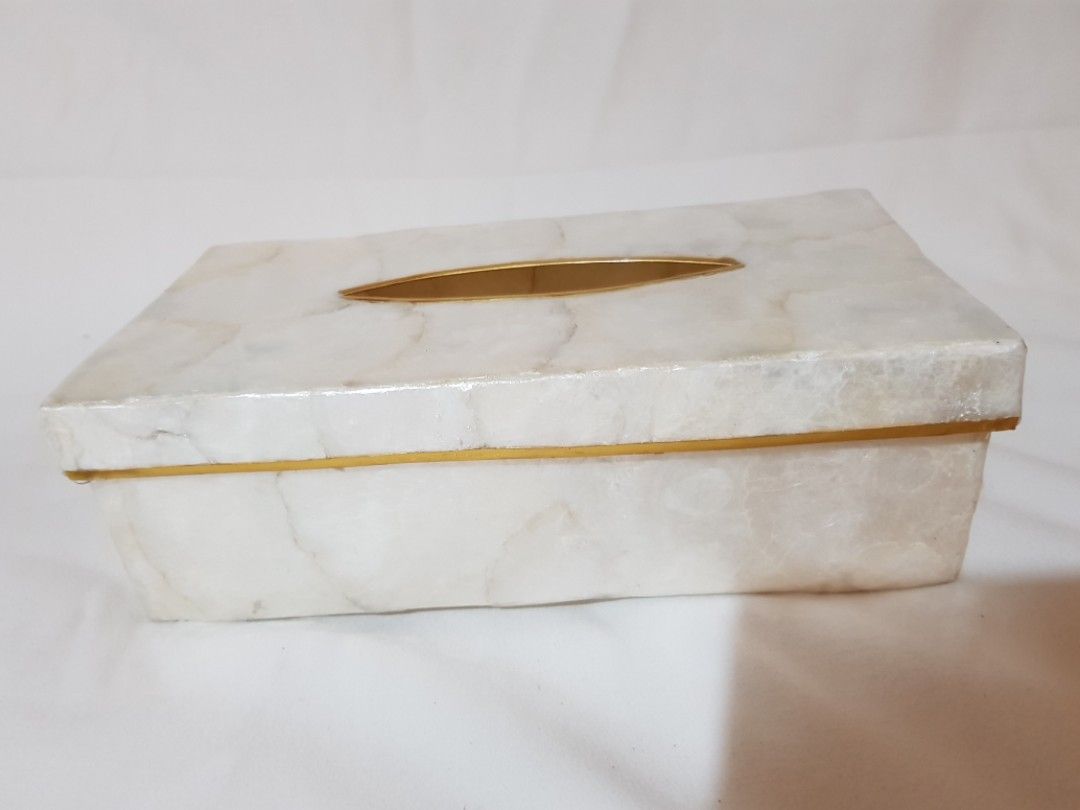 Elegant capiz tissur holder (Category: Other Home Decor) located in Makati City. Submitted by B_man (Listing ID 1200760557, Image 2). Description: capiz tissue holder. 24.5cm x12x8cm..