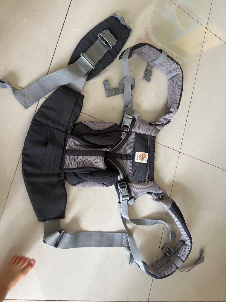 Ergo baby carrier 360 mesh, Babies & Kids, Going Out, Carriers & Slings