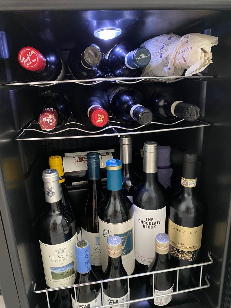 Europace wine chiller, TV & Home Appliances, Kitchen Appliances, Wine