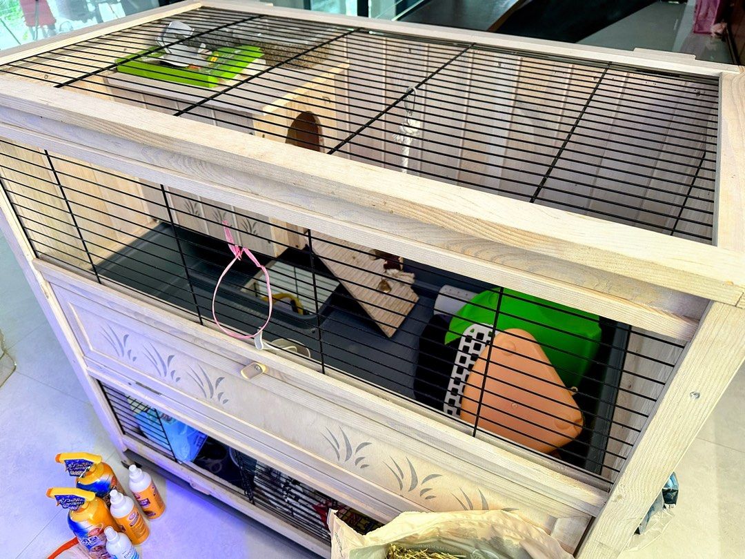 Zoella guinea pig deals hutch