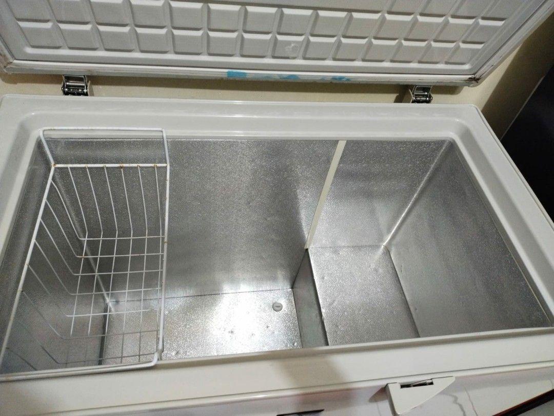 Freezer box sharp 200 liter hot sale