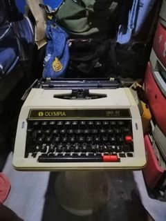 F/S: Olympia Typewriter
