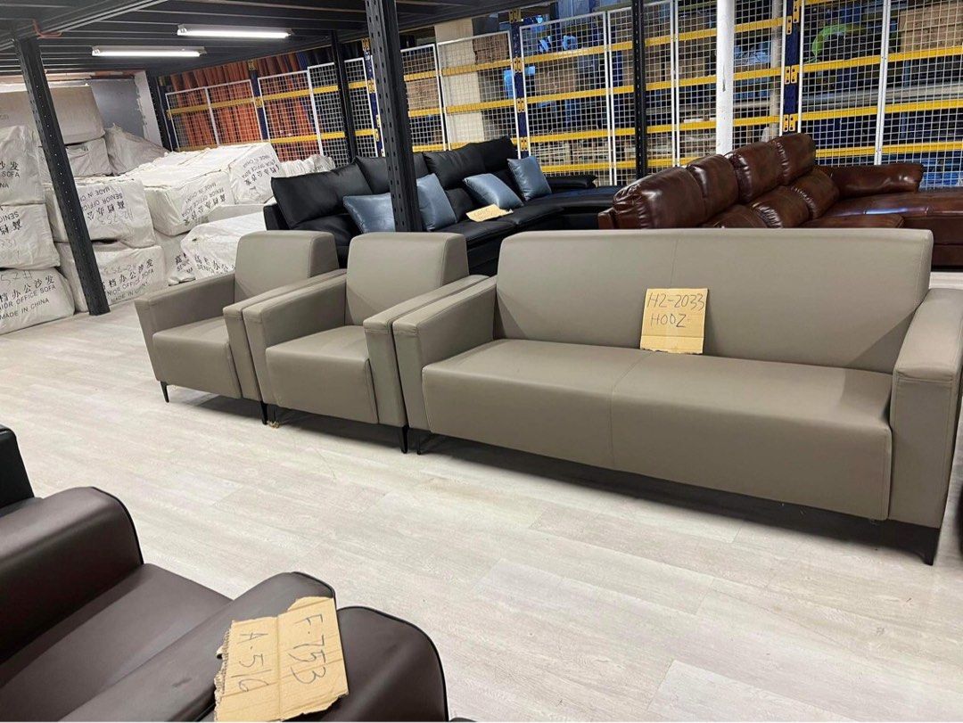 Grey Minimalist Leather Sofa (Category: Sofas) located in Cavite. Submitted by sentoot15 (Listing ID 1200623983, Image 1). Description: High quality materials used can do cod you can visit out store to see the sofa.