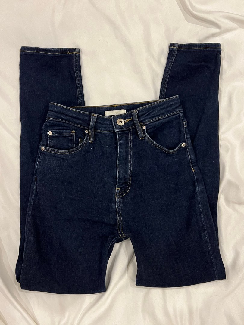 H&M Denim Jeans, Women's Fashion, Bottoms, Jeans on Carousell