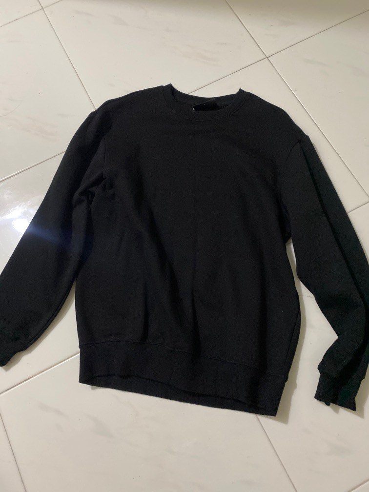 HNM Black Sweater, Men's Fashion, Tops & Sets, Hoodies on Carousell