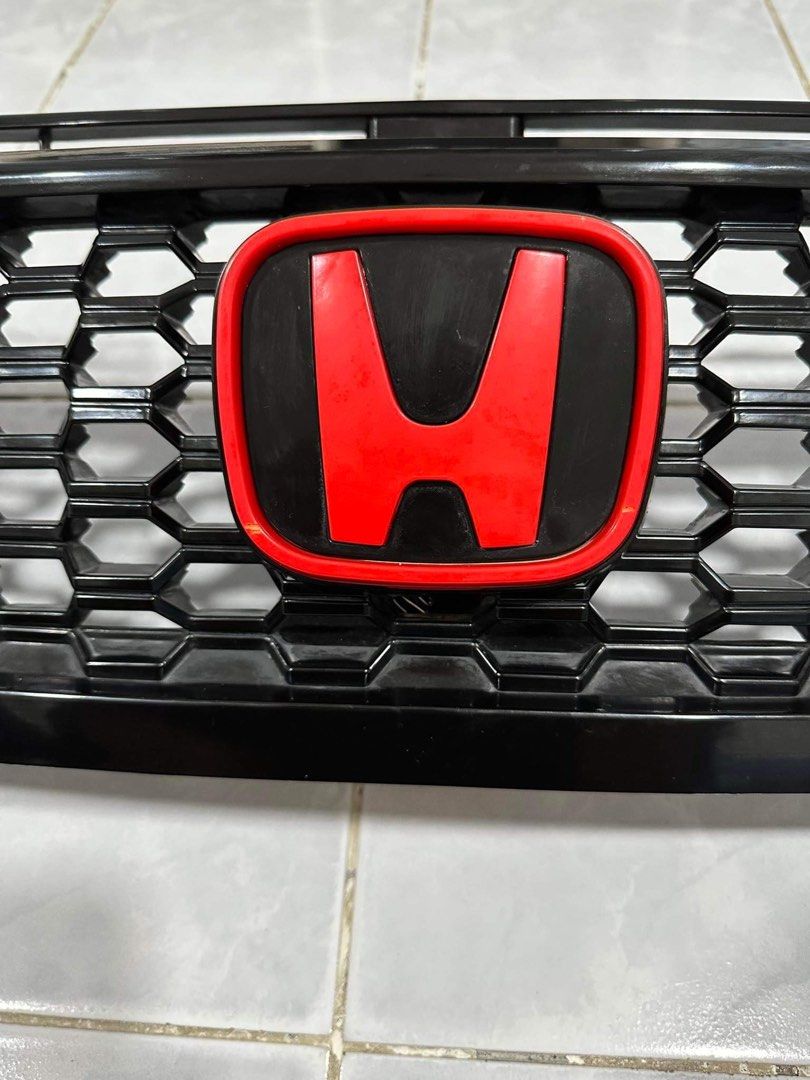 Honeycomb Gloss Black Front Bumper Grille For Honda Civic 2016-2018 - 3 Piece Set With Eyebrows