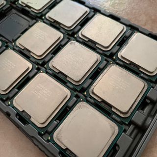 Intel 775 771 CPU E8400 E6750 E7200 E7300 X5355