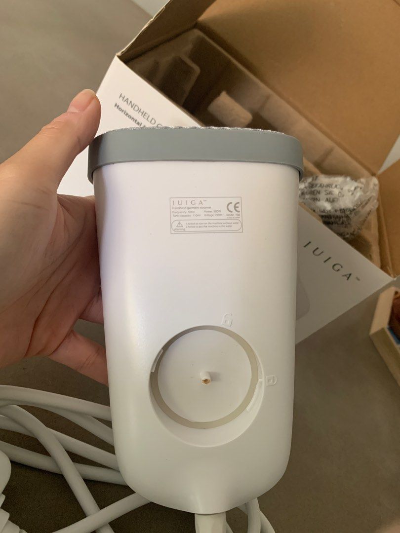 IUIGA Handheld Garment Steamer, TV & Home Appliances, Irons & Steamers