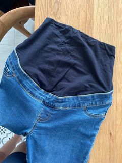 (Category: ) located in . Submitted by gucciganggg (Listing ID 1200627515, Image 1). Description: .