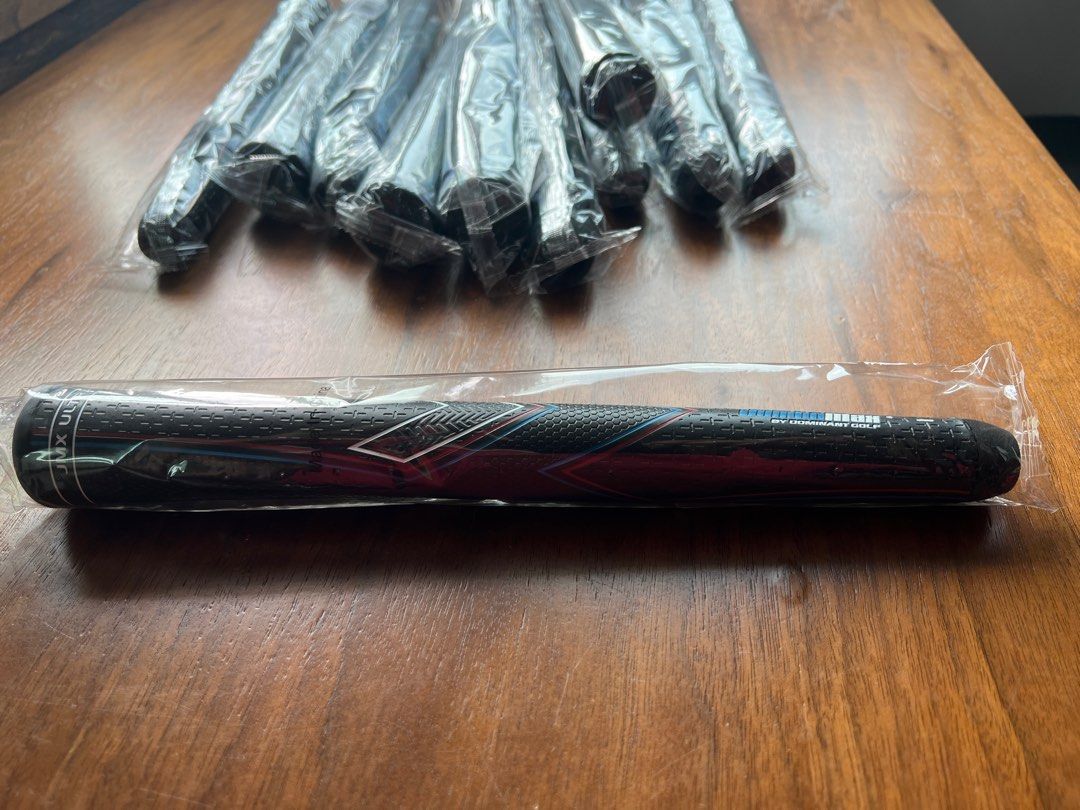 JumboMax GRIP UltraLite Str8 Tech Medium Size, Sports Equipment, Sports