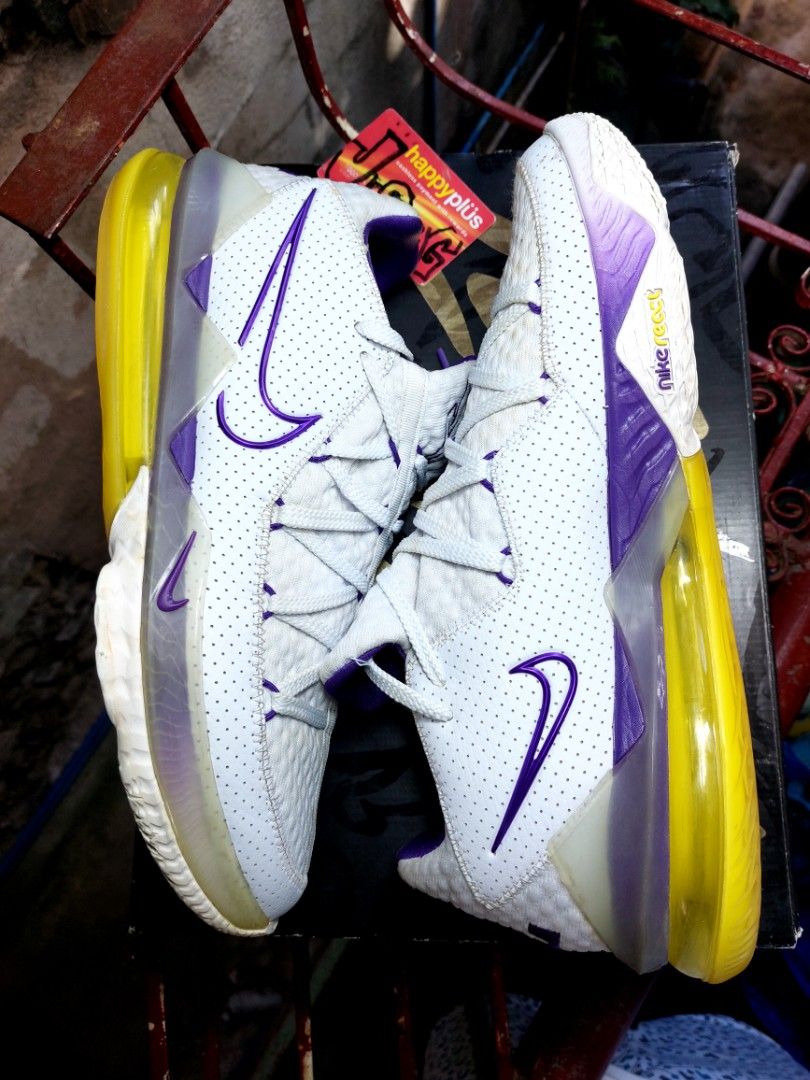 lebron 17 low lakers on feet