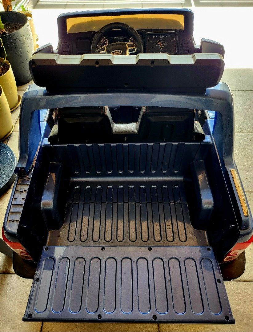Licensed Rubber Tires Ford Raptor Ride-On Car, Hobbies & Toys, Toys