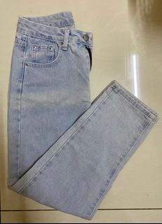 (Category: ) located in . Submitted by ccwardrobe__ (Listing ID 1200616023, Image 1). Description: .