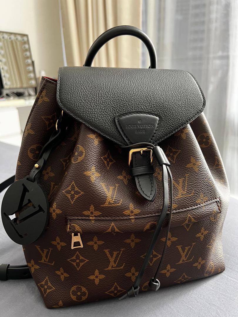 Lv backpack pm size sales