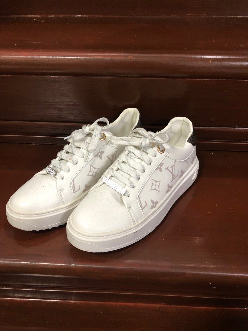 Louis Vuitton Shoes (Category: Sneakers) located in Cainta. Submitted by andreamata (Listing ID 1200770566, Image 2). Description: Louis Vuitton Sneakers size 9 womens .