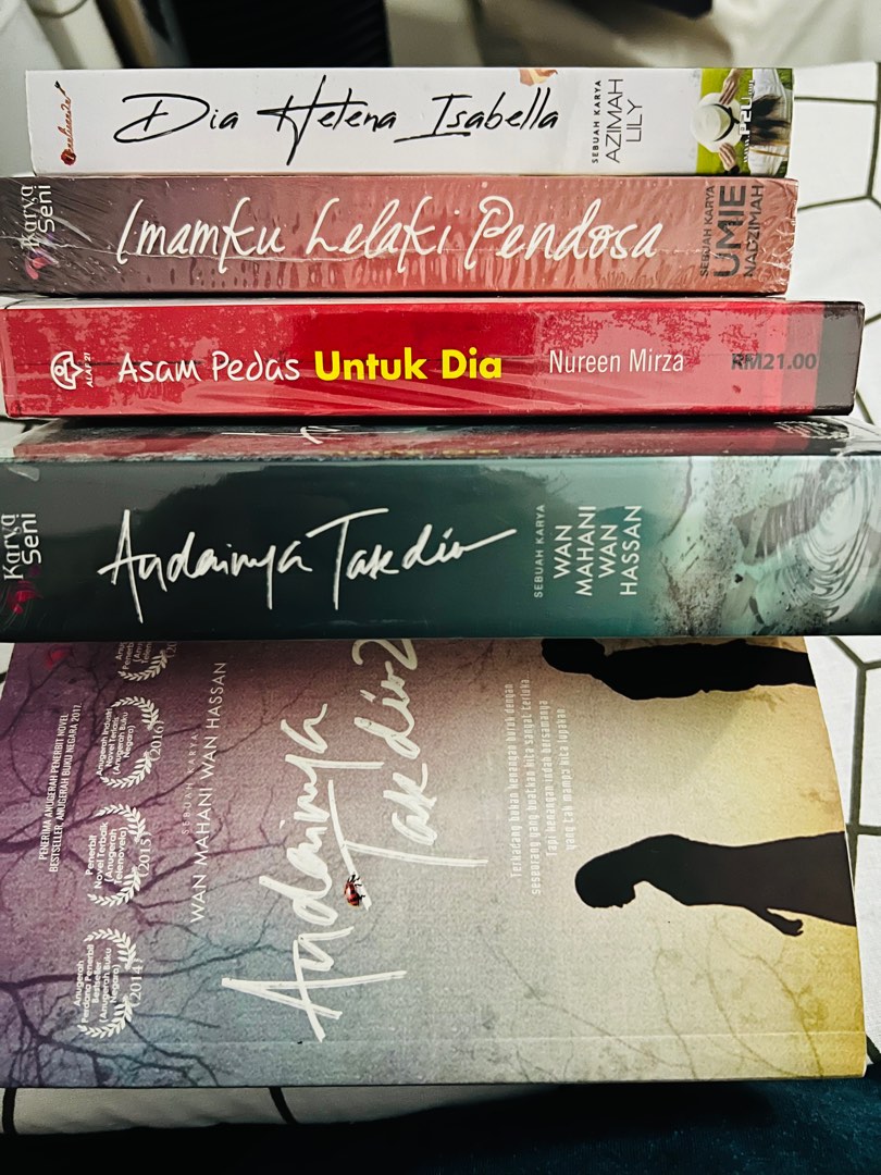 Malay Novel Fiction Melayu Love Story, Hobbies & Toys, Books