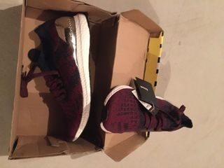 Men’s size 9 ultra boost (not sure if authentic)