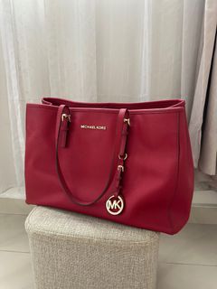 MICHAEL KORS: Voyager Michael bag with MK all over print - Red