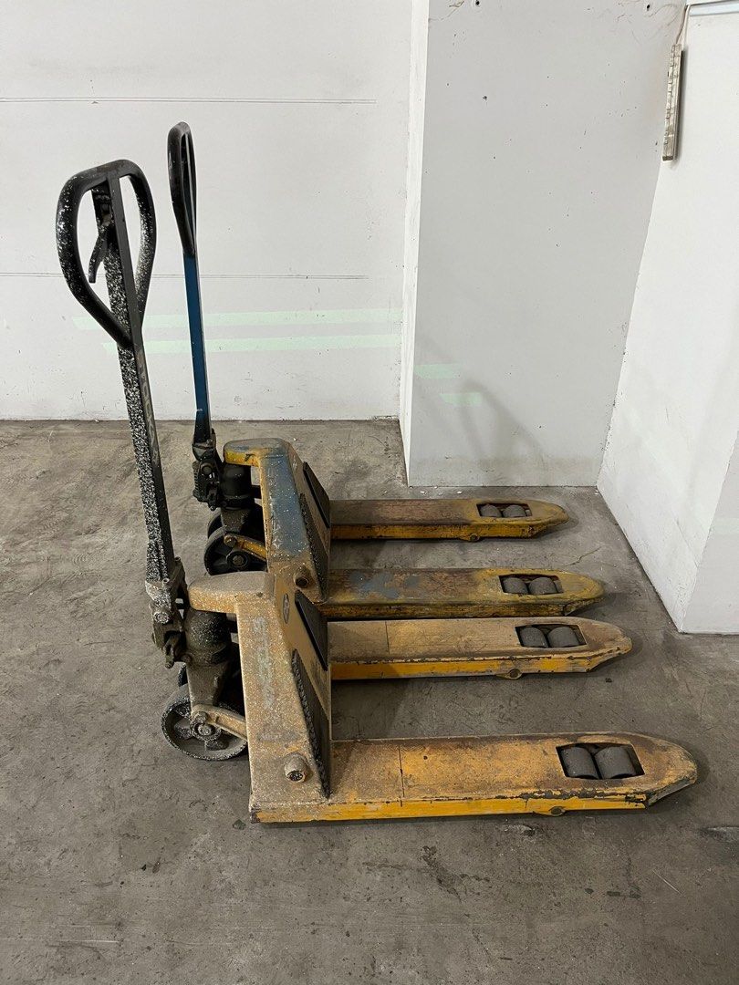 Multiple Pallet Jack for sale, Furniture & Home Living, Home