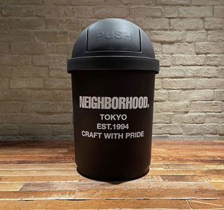 NBHD 35L BIN DUST WASTE COVER BINS DIAPER FOOD DRINK NEIGHBORHOOD TRASH CAN BLACK CONTAINER BOX BTO HOUSE HOME LIVING DECO MINIMALIST PLASTIC BAG STORAGE LAUNDRY BASKET