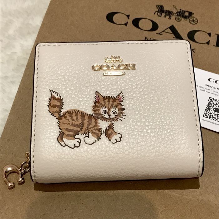 ⭐️COACH Snap Wallet With Happy Dog ⭐️ - 折り財布