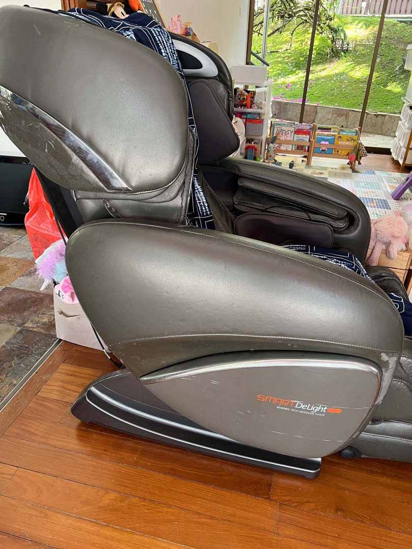 Ogawa Massage Chair, Health & Nutrition, Massage Devices on Carousell