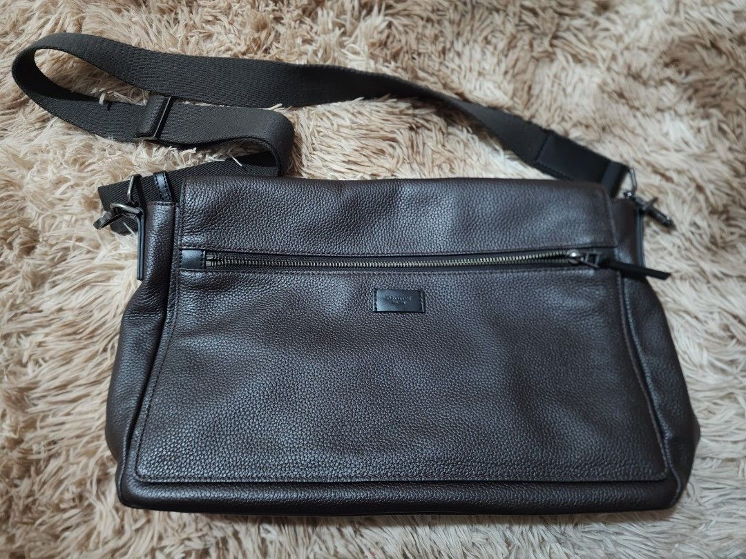 Oroton Sling Bag Men
