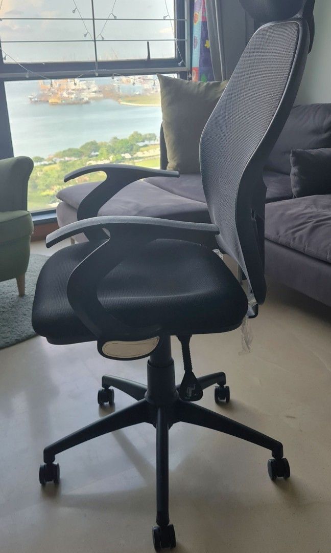 Forty two office hot sale chair